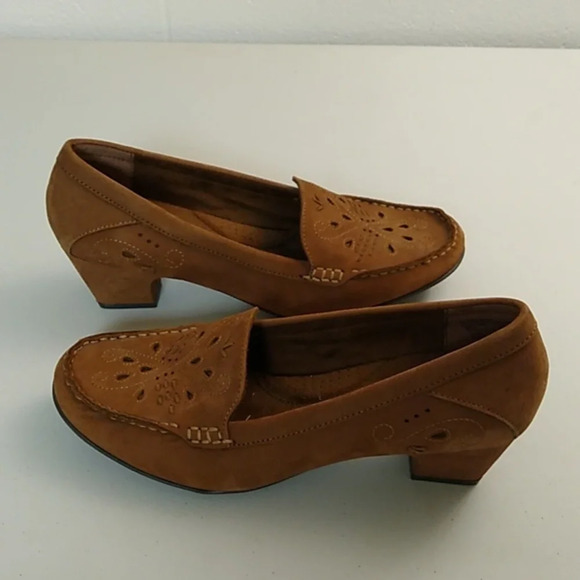 I LOVE COMFORT GENUINE SUEDE, LOW, BLOCK HEEL PADDED INSOLE - Picture 8 of 10